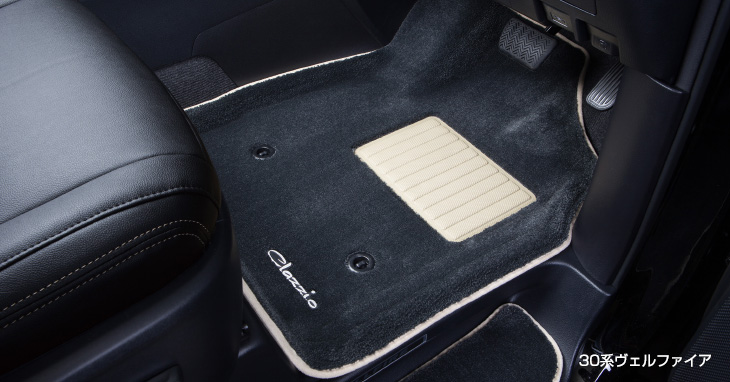 車のシートカバーとフロアマットならClazzio（クラッツィオ）｜車
