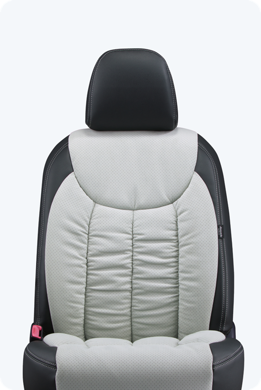 クラッツィオ ウルトラスエード（3列シート全席分￥120000）